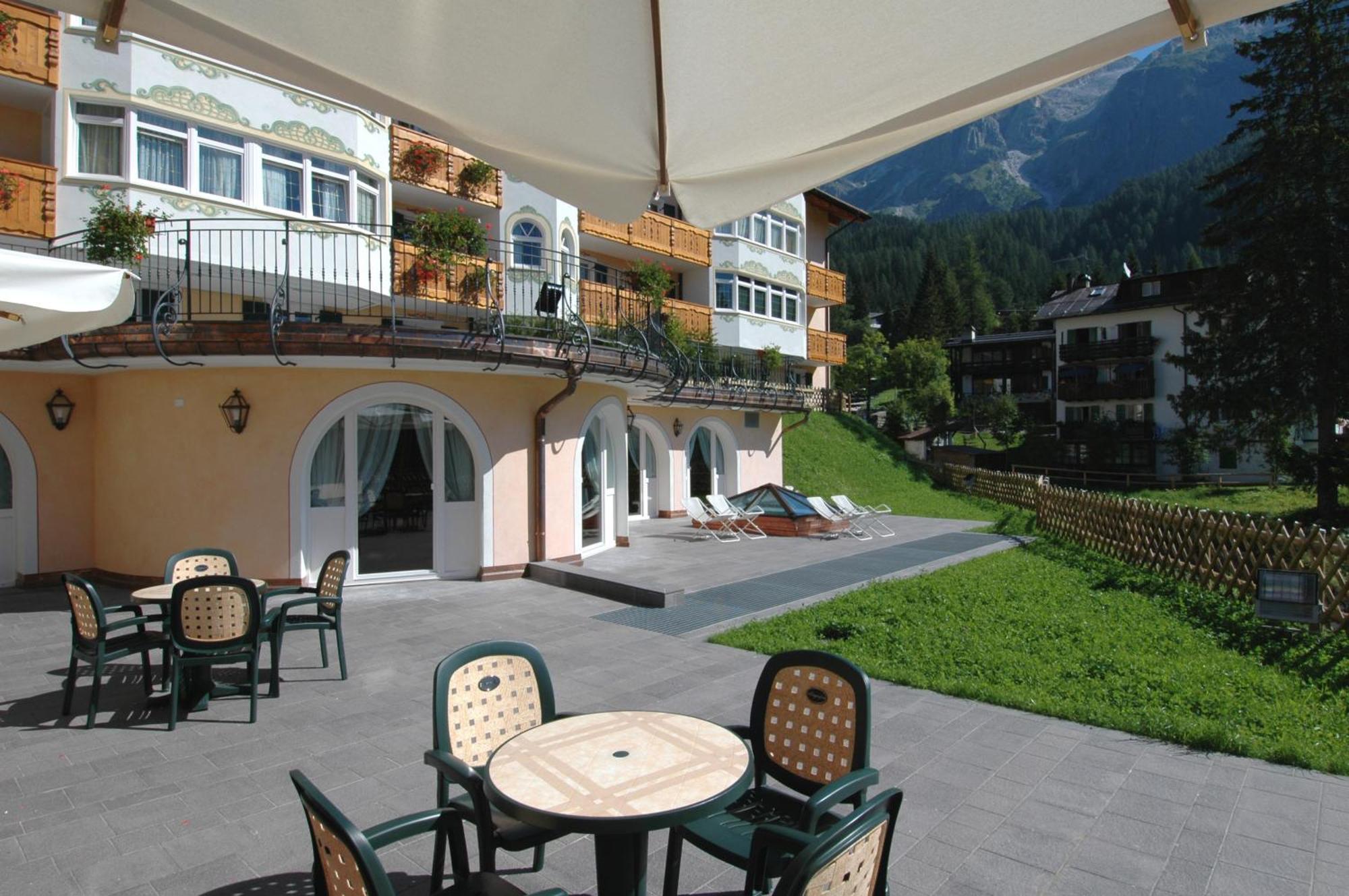 Residence Pez Gajard San Martino Di Castrozza Luaran gambar