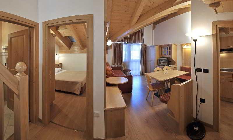 Residence Pez Gajard San Martino Di Castrozza Luaran gambar