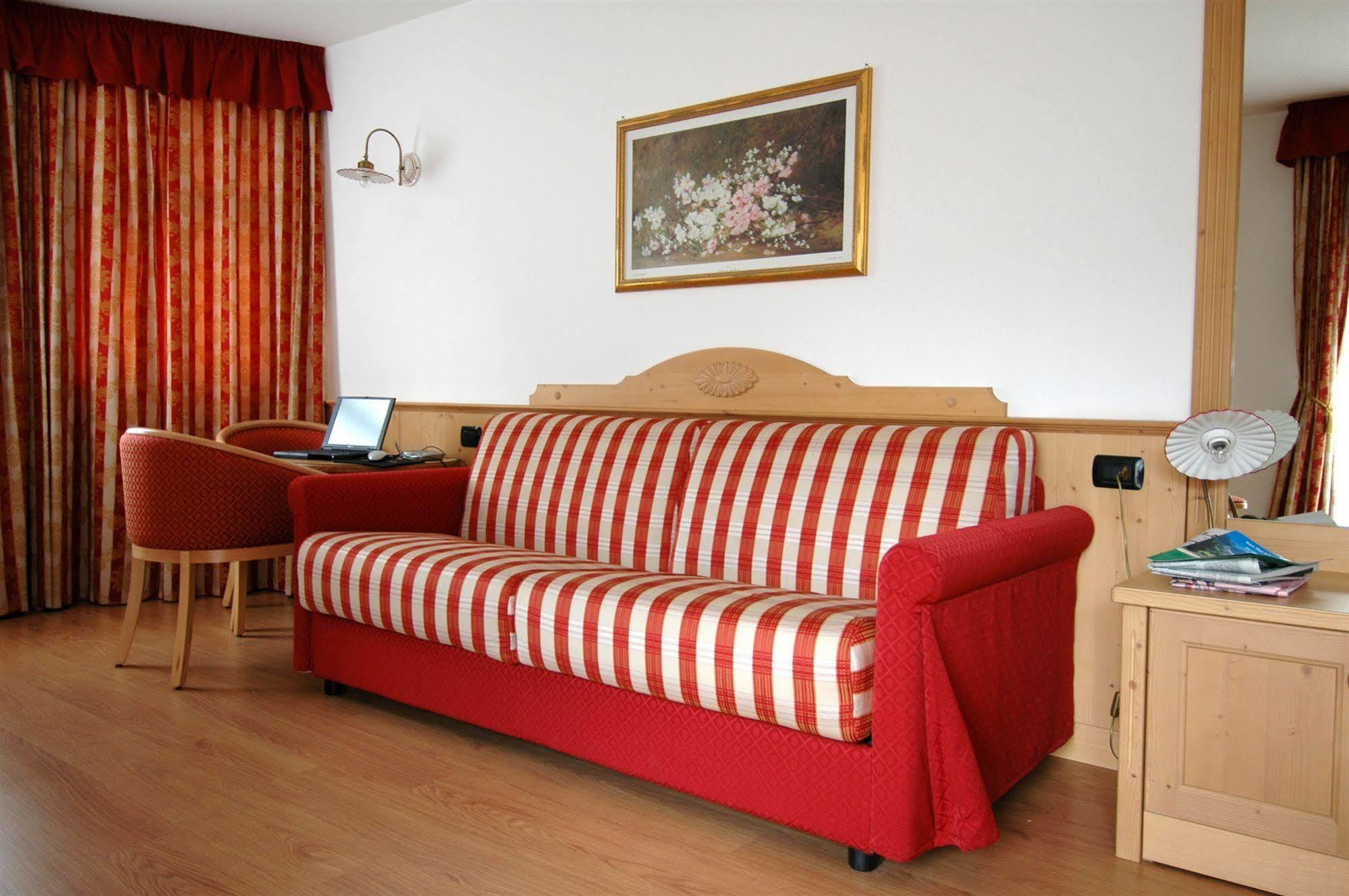 Residence Pez Gajard San Martino Di Castrozza Luaran gambar