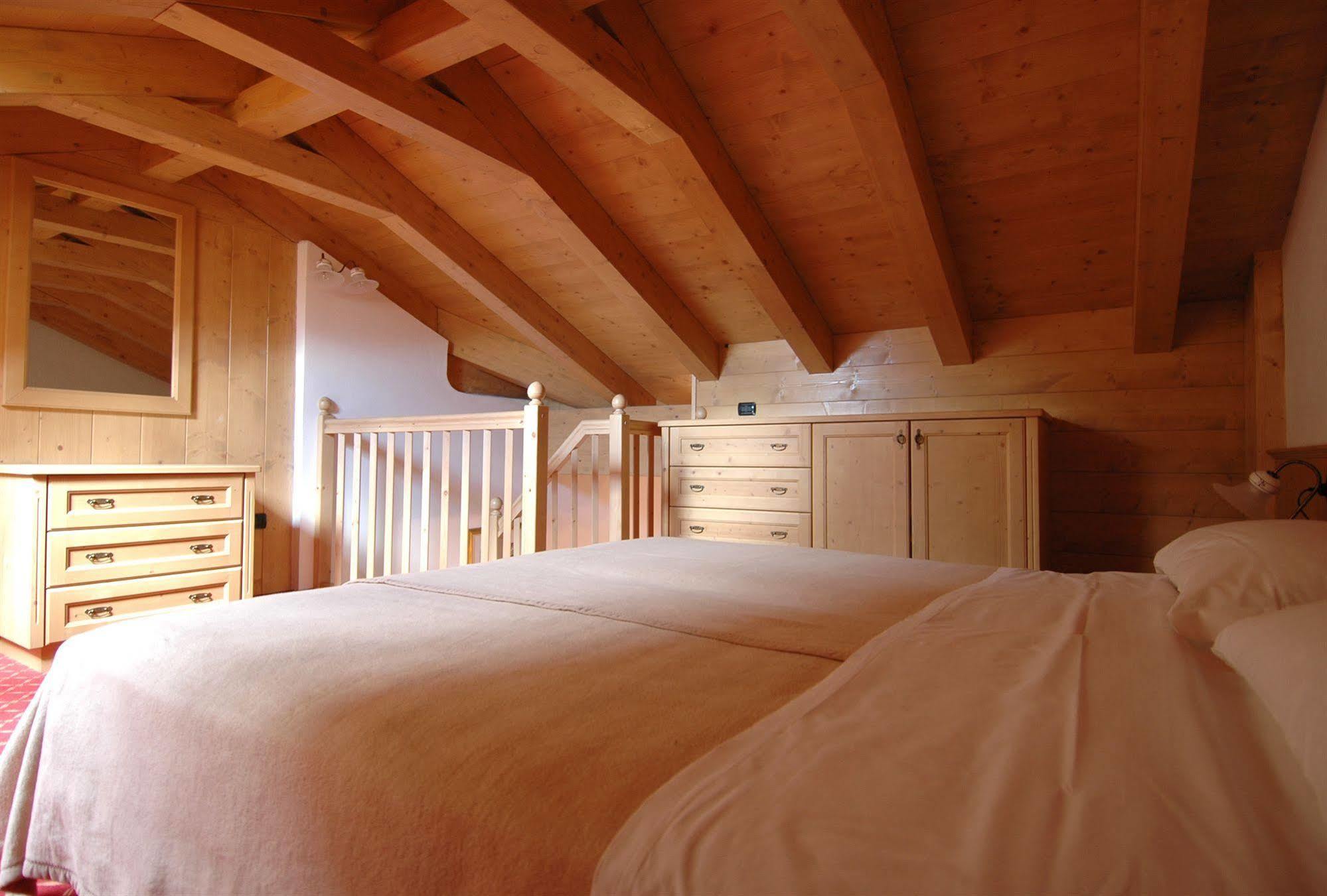 Residence Pez Gajard San Martino Di Castrozza Luaran gambar